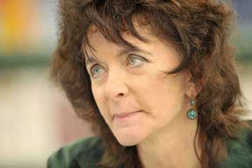 Σκάνδαλο οδηγεί σε παραίτηση την πρώτη καθηγήτρια Ποίησης στην Οξφόρδη