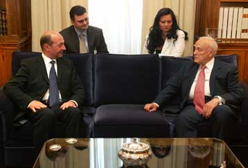 Επίσημη επίσκεψη στην Ελλάδα πραγματοποιεί ο Ρουμάνος πρόεδρος