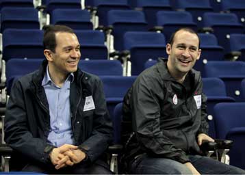 Απόλυτη στήριξη στον Ολυμπιακό από τους αδελφούς Αγγελόπουλους