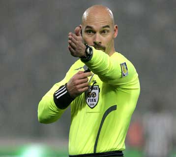 O Κάκος σφυρίζει στο ντέρμπι ΑΕΚ-Παναθηναϊκού