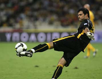 Ανανέωσε ο Σάχα, παίζει ο Κυργιάκος κόντρα στον ΠΑΟ