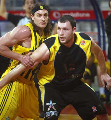 Νοκ άουτ ο Μαυροειδής, αγώνας δρόμου στο Μαρούσι για να προλάβει ο Μαυροκεφαλίδης