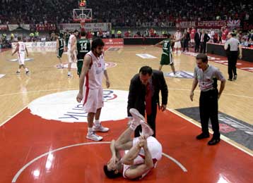 Ο Ολυμπιακός με ψυχολογία, αλλά χωρίς Παπαλουκά στον τέταρτο τελικό του ΟΑΚΑ