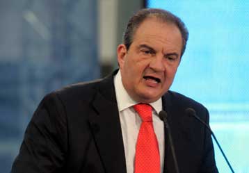 Ανεβάζει τους τόνους της προεκλογικής αντιπαράθεσης ο Κώστας Καραμανλής