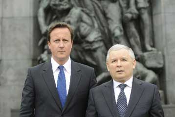 Νέα ομάδα αντιφεντεραλιστών στην Ευρωβουλή με «οδηγό» τους Βρετανούς Τόρις