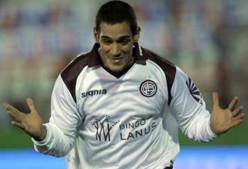 «Πρασινίζει» ο Αργεντινός Σαντ, εμπλοκή με Κατσουράνη