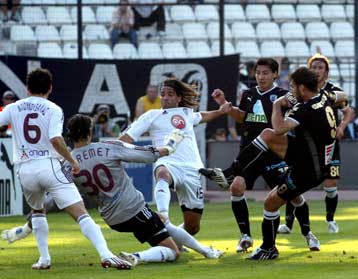 Φινάλε με νίκη του ΠΑΟΚ επί της Λάρισας και αποθέωση των παικτών από 20.000 κόσμο