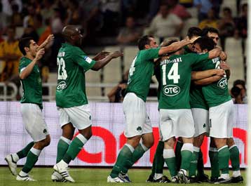 Ο Παναθηναϊκός νίκησε 2-0 την ΑΕΚ και πήρε ξανά το… σεντόνι του Τσάμπιονς Λιγκ