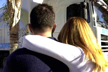 Γύρω στα 15 η πρώτη γνωριμία των εφήβων με το σεξ