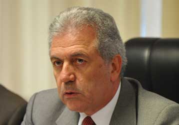 Περισσότερα νοσοκομεία σε επιφυλακή, μετά το πρώτο κρούσμα της νέας γρίπης στη χώρα