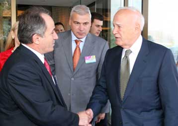 Την ανησυχία του για κατάσταση στη χώρα μετέφερε στον Κ.Παπούλια το προεδρείο της ΟΚΕ