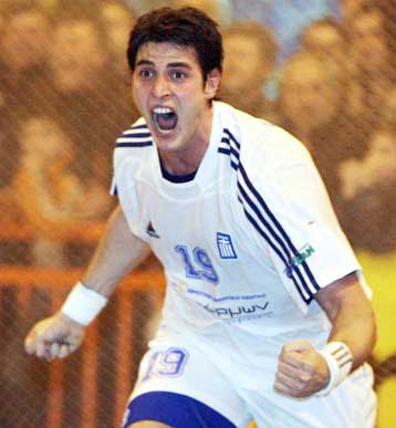 Σε πελάγη ευτυχίας ο Αλβανός για την κατάκτηση του Κυπέλλου της Ευρ. Ομοσπονδίας