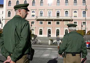 Την πόρτα της γερμανικής Δικαιοσύνης χτυπά ο Χρ.Καραβέλας