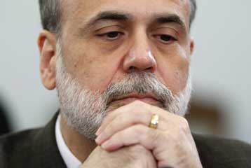 Αμεσο περιορισμό του ελλείμματος ζητά από την κυβέρνηση των ΗΠΑ ο Μπεν Μπερνάνκι