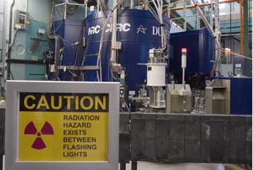 Έγγραφα για πυρηνικό αντιδραστήρα ξέχασε Καναδή υπουργός σε τηλεοπτικό σταθμό