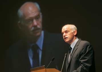 Απώτατο όριο ζωής της κυβέρνησης είναι η προεδρική εκλογή, λέει Γ.Παπανδρέου