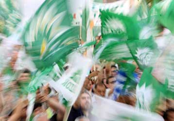 Κεντρική προεκλογική συγκέντρωση του ΠΑΣΟΚ στην Αθήνα και του ΛΑΟΣ στη Θεσσαλονίκη