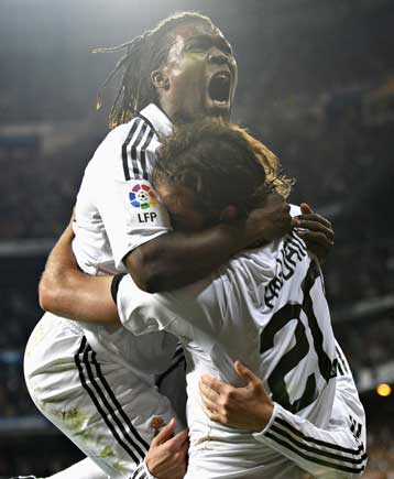 Το βλέμμα στον Ντρέντε, τρίμηνη τιμωρία σε Βαβζίνιακ