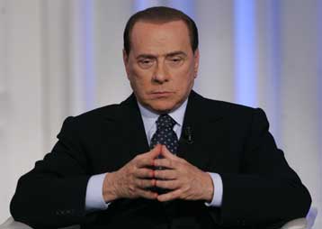 «Με ζηλεύουν» λέει ο Μπερλουσκόνι για τις νέες καταγγελίες εις βάρος του