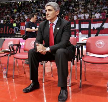 Παραμονή Γιαννάκη στον Ολυμπιακό δείχνουν τα… σημάδια