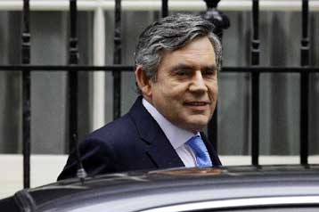 Από ώρα σε ώρα ανακοινώνει τον ανασχηματισμό ο Γκόρντον Μπράουν