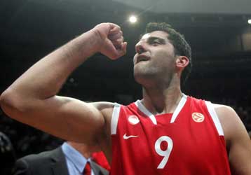 Μικροεπέμβαση για τον Μπουρούση