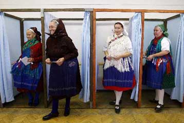 Για το νέο Ευρωκοινοβούλιο ψηφίζουν οι Ευρωπαίοι πολίτες