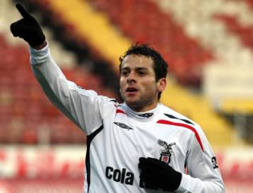 Η Μπεσίκτας διαψεύδει τη συμφωνία με τον Ολυμπιακό για τον Μπομπό