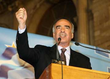 Αναθαρρεί η Ρηγίλλης όσο μειώνεται η διαφορά με το ΠΑΣΟΚ