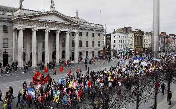 Υποβάθμιση της πιστοληπτικής ικανότητας της Ιρλανδίας για δεύτερη φορά σε τρεις μήνες