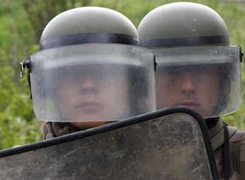 Κατά 5.000 στρατιώτες σχεδιάζει το ΝΑΤΟ να μειώσει την ειρηνευτική δύναμη στο Κόσοβο