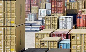 Μείωση 20% σημειώθηκε στις εξαγωγές τον Απρίλιο