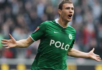 Ο δεύτερος σκόρερ της Bundesliga, Εμίλ Ντζέκο, κοντά στη Μίλαν ως… αντί-Κακά