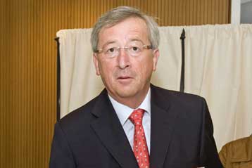 Εντολή σχηματισμού κυβέρνησης έλαβε ο Ζαν-Κλοντ Γιούνκερ