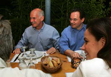 Τα επόμενα βήματα του ΠΑΣΟΚ θα συζητηθούν στο Πολιτικό Συμβούλιο