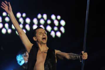 Και πάλι στη σκηνή ο τραγουδιστής των Depeche Mode Ντ.Γκάχαν