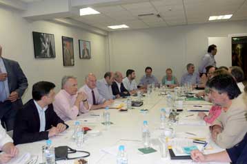 Η νίκη στις ευρωεκλογές, πρόκριμα για αυτοδυναμία, εκτιμά ο Γ.Παπανδρέου