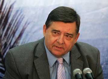 Μόνο «τίμιους αγωνιστές» και όχι «κλέφτες» προσκαλεί σε συνεργασία ο Γ.Καρατζαφέρης