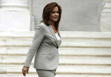 Ακραία καιροσκοπική η πολιτική Καρατζαφέρη, λέει η Ντόρα Μπακογιάννη