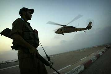 Ισραηλινές αεροπορικές επιδρομές με στόχο υπόγειες στοές στη Γάζα