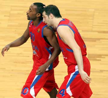 Ο Χόλντεν οδεύει προς το Λιμάνι, φήμες για Λαβρίνοβιτς