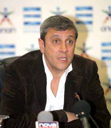 Για τη διαιτησία, τη βία, τα πλέι οφ και… πολλά άλλα, μίλησε ο Πηλαδάκης