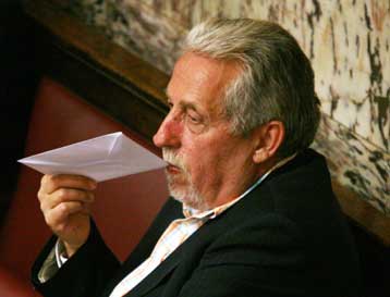 Eπιστολή Μανώλη στον πρωθυπουργό με αιχμές για τη λειτουργία της ΝΔ