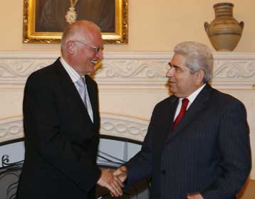 Aντιδράσεις προκαλούν στον πολιτικό κόσμο της Κύπρου οι δηλώσεις Φερχόιγκεν