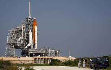 Νέα αναβολή στην εκτόξευση του διαστημικού λεωφορείου Endeavour