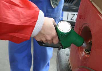 Εντατικούς ελέγχους σε βενζινάδικα και φορτηγά από την ΥπΕΕ