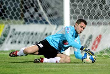 Ο Στέφανος Κοτσόλης και επίσημα παίκτης της Ομόνοιας