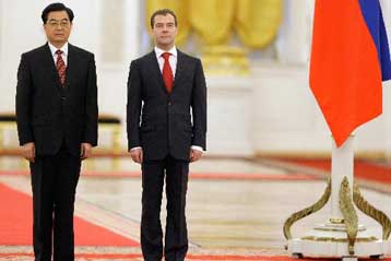 Διπλωματική λύση στο πυρηνικό πρόγραμμα του Ιράν ζητούν Ρωσία και Κίνα