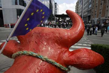 Η οικονομική κρίση στο επίκεντρο της Συνόδου Κορυφής στις Βρυξέλλες