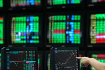 Πτώση σε Γουολ Στριτ και ευρωπαϊκά χρηματιστήρια την Τετάρτη